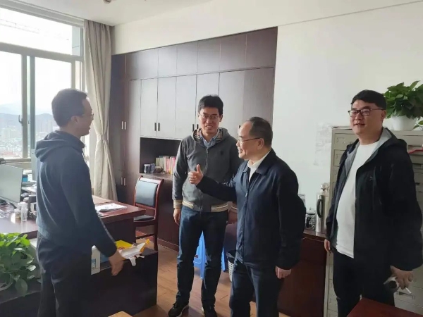 新春2.jpg