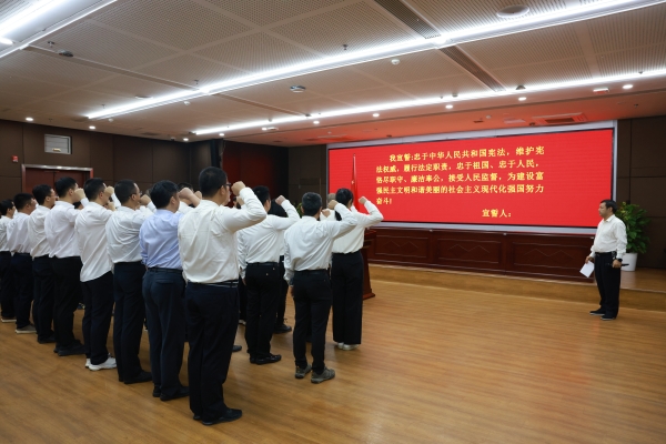 宣誓右后方1.JPG
